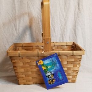 WIZARD OF OZ DOROTHY WICKER BASKET